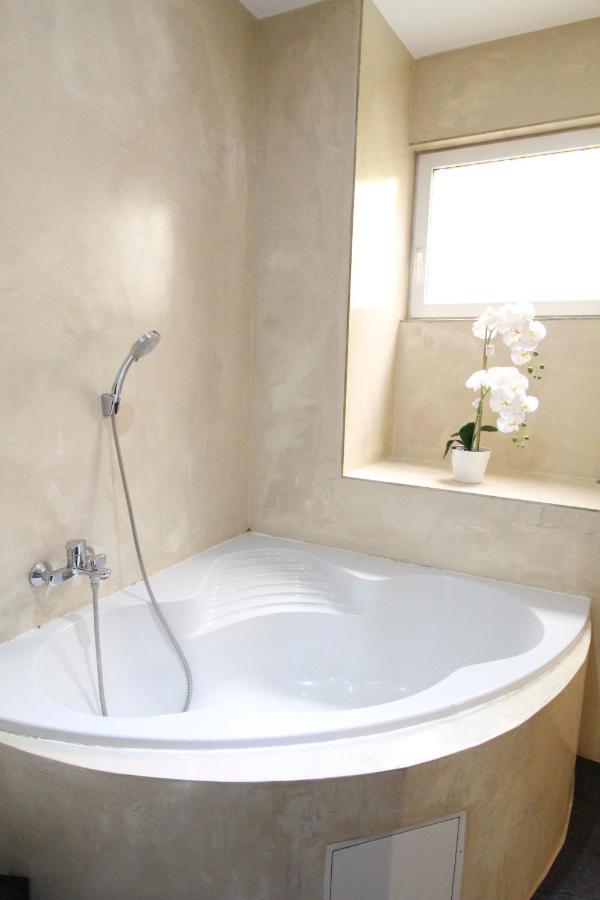 Private Triple Bedroom Rf1 Wien Eksteriør billede